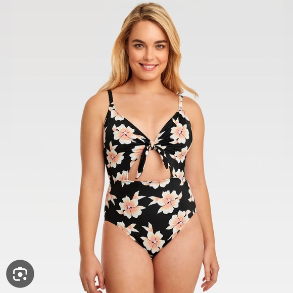 3 Beach Betty One-Piece Cut-Out Swimsuits - Picture 5 of 7